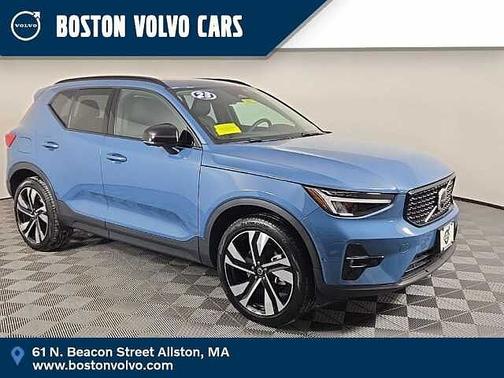 2023 Volvo XC40 Plus