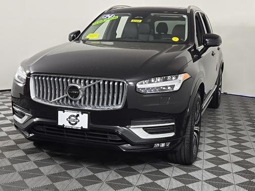 2024 Volvo XC90 B6 Plus Bright Theme