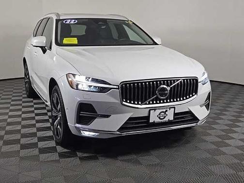 2022 Volvo XC60 B5 Inscription