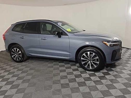2023 Volvo XC60 Plus