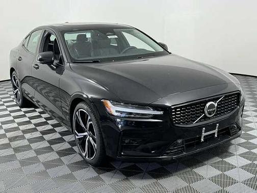 Onyx Black 2024 Volvo S60 Plus