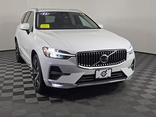 2022 Volvo XC60 B5 Inscription