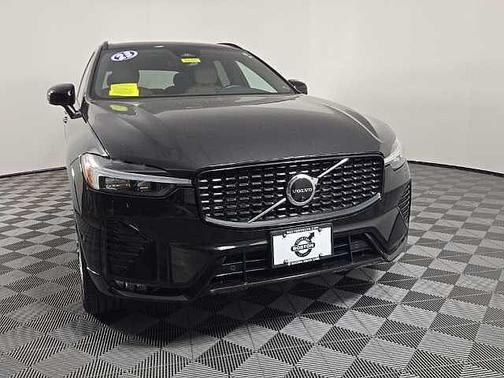 2023 Volvo XC60 Plus