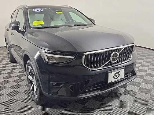 2024 Volvo XC40 Plus