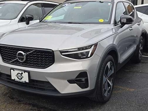 2024 Volvo XC40 Plus