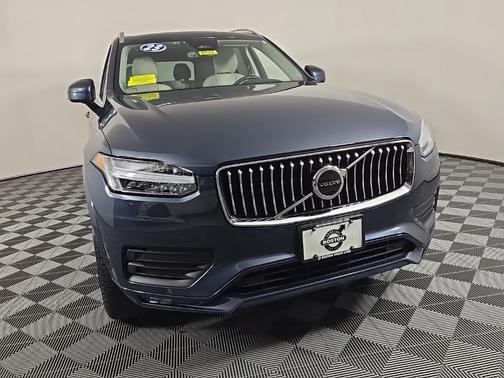 2023 Volvo XC90 B5 Core