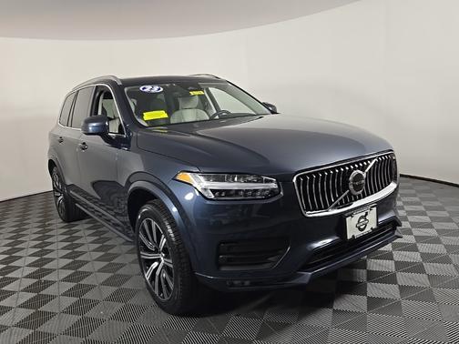 2023 Volvo XC90 B5 Core