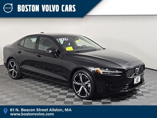 2025 Volvo S60 B5 AWD Plus