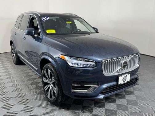 2025 Volvo XC90 Plug-In Hybrid T8 Plus