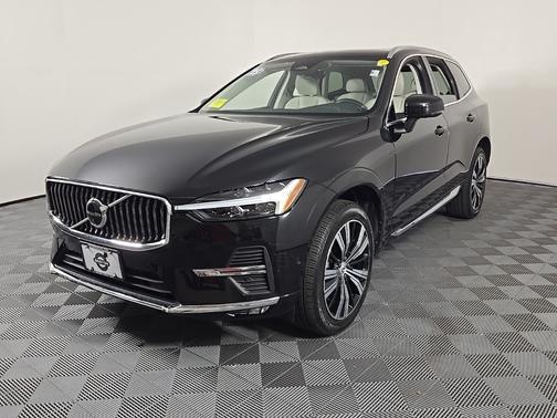 2023 Volvo XC60 B5 Plus Bright Theme