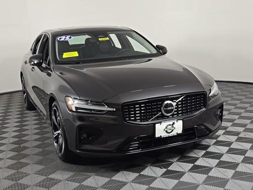 2025 Volvo S60 B5 AWD Core