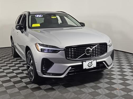 2025 Volvo XC60 B5 Plus