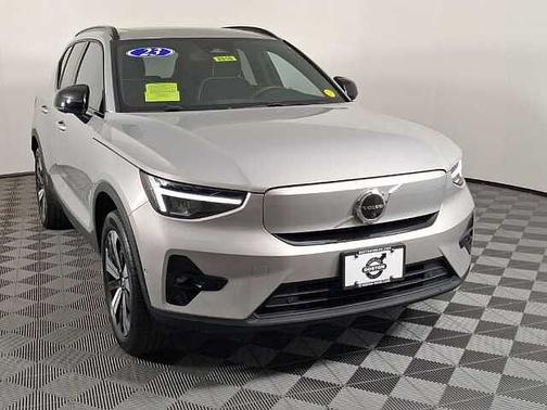 Silver Dawn 2023 Volvo XC40 Recharge Pure Electric Plus
