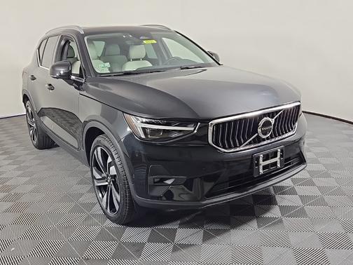 2023 Volvo XC40 Ultimate