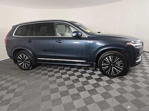 2023 Volvo XC90 Plus