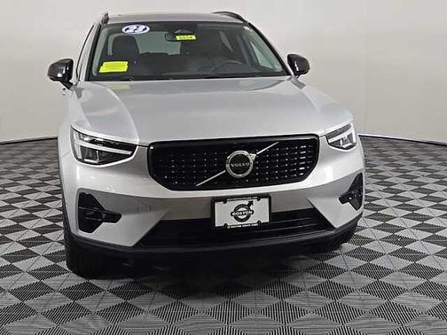 2023 Volvo XC40 Plus