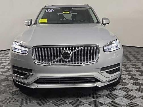 2025 Volvo XC90 Plus