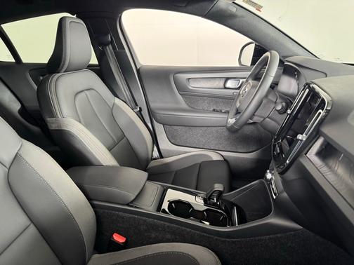2023 Volvo C40 Recharge Pure Electric Twin Core