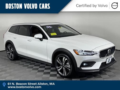 2024 Volvo V60 Cross Country B5 Plus