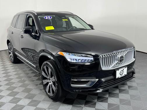 2025 Volvo XC90 B6 Ultra