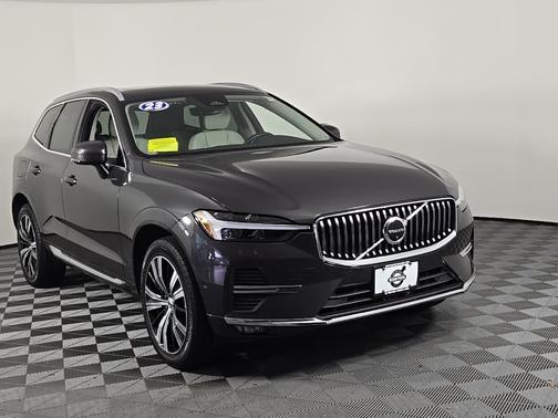 2023 Volvo XC60 B5 Plus Bright Theme