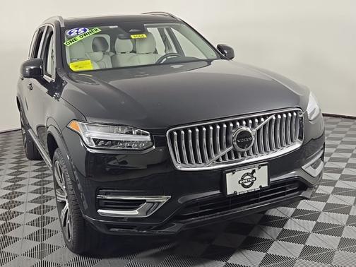 2025 Volvo XC90 Plug-In Hybrid T8 Plus