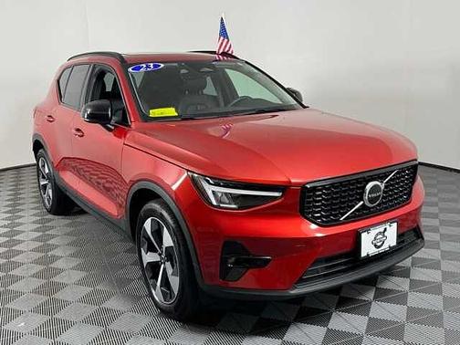 2023 Volvo XC40 Plus
