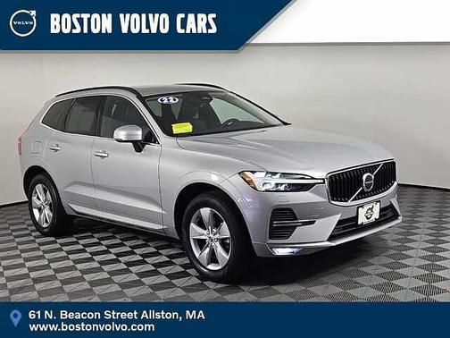 2022 Volvo XC60 B5 Momentum