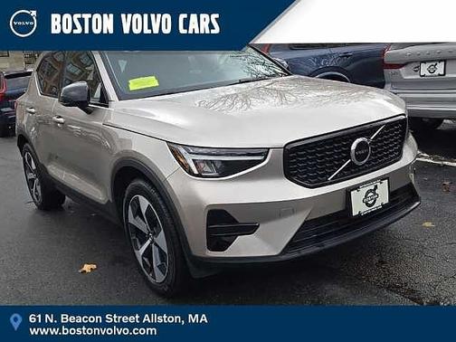 2024 Volvo XC40 Core