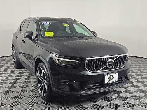 2024 Volvo XC40 Plus