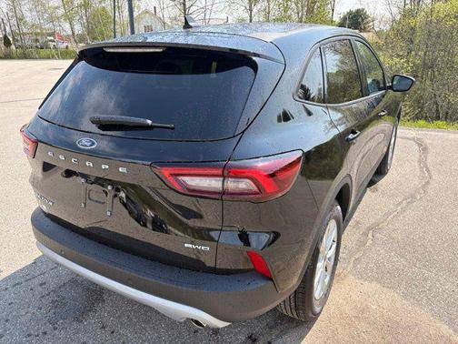 Agate Black Metallic 2026 Ford Escape Active
