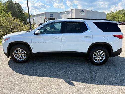 Summit White 2020 Chevrolet Traverse LT Cloth