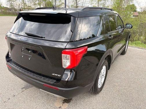 Agate Black Metallic 2022 Ford Explorer XLT