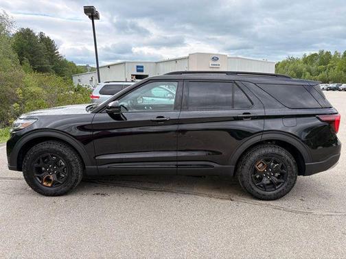 Agate Black Metallic 2026 Ford Explorer Tremor