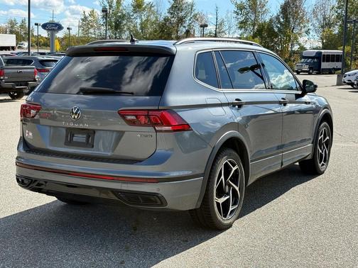 2024 Volkswagen Tiguan 2.0T SE R-Line Black 4MOTION