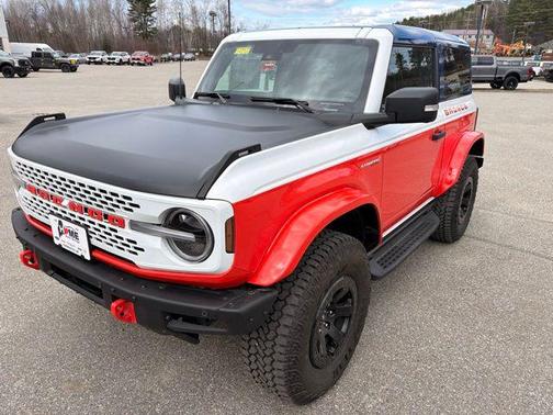 Oxford White 2025 Ford Bronco Stroppe Edition