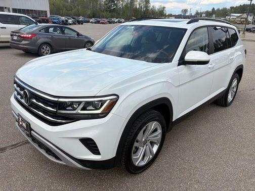 Pure White 2022 Volkswagen Atlas 3.6L SE w/Technology