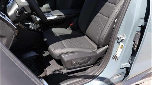 Cape York Green Metallic 2026 BMW X1 xDrive28i