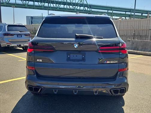 2026 BMW X5 M60i