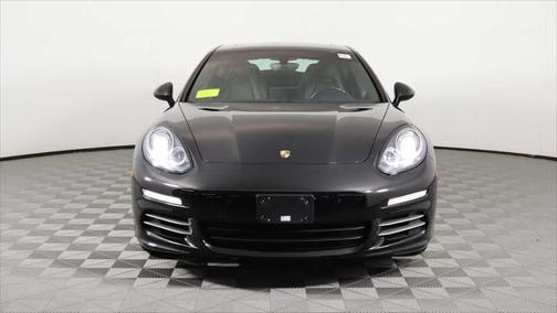 2015 Porsche Panamera 4S