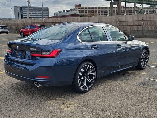 2026 BMW 330 i xDrive