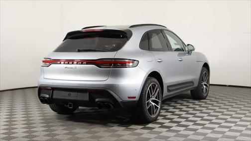 2022 Porsche Macan Base
