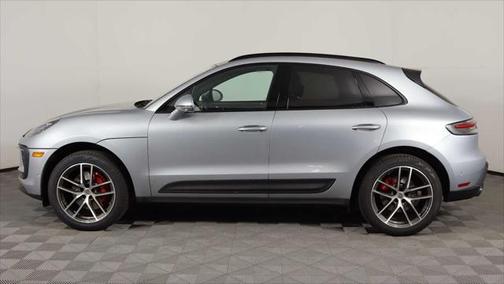 2022 Porsche Macan Base