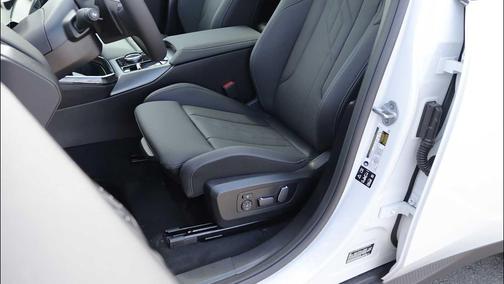 Mineral White Metallic 2026 BMW X3 30 xDrive