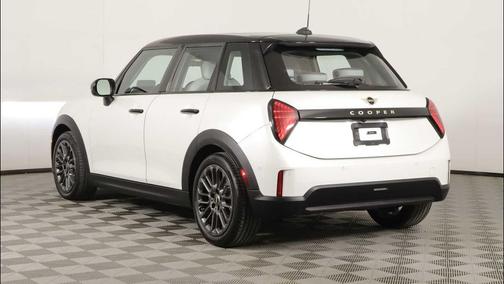 Nanuq White 2025 MINI Hardtop Cooper