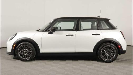 Nanuq White 2025 MINI Hardtop Cooper