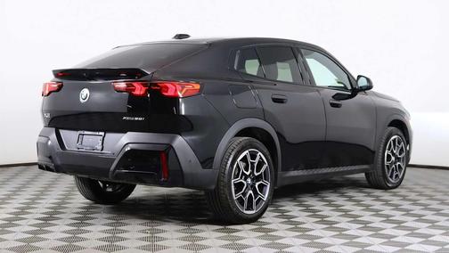 2025 BMW X2 xDrive28i