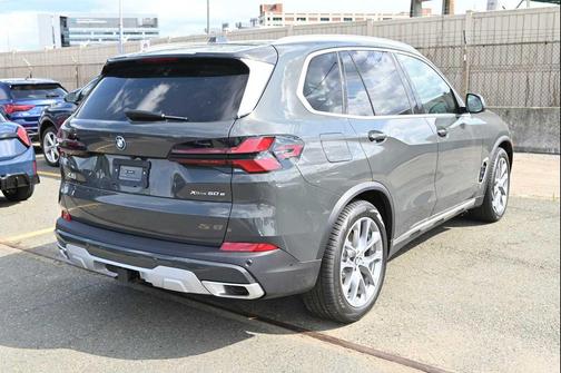 Dravit Grey Metallic 2026 BMW X5 PHEV xDrive50e