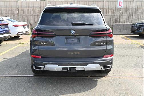Dravit Grey Metallic 2026 BMW X5 PHEV xDrive50e