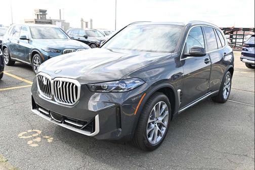 Dravit Grey Metallic 2026 BMW X5 PHEV xDrive50e